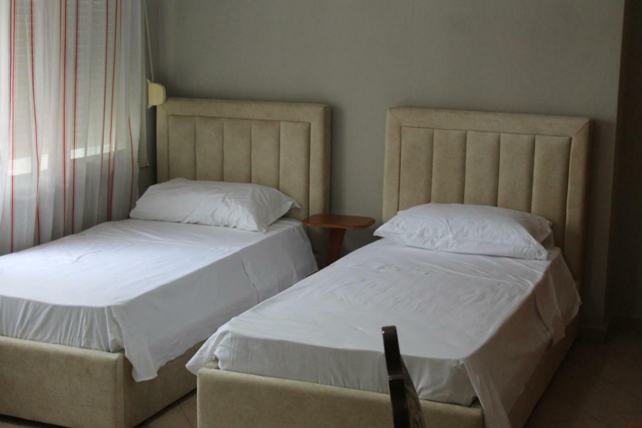 B&B Tirana Smile Eksteriør billede